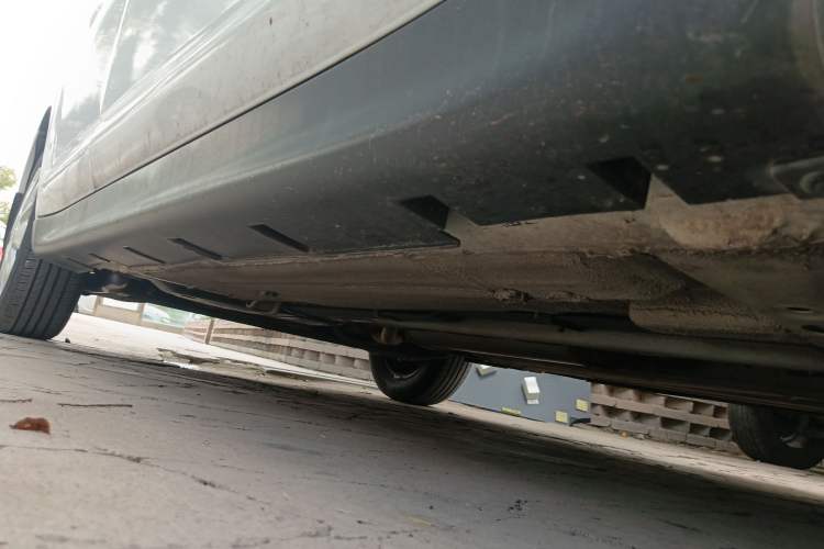 Used Venucia R50 2016 1.6L Manual Elite Edition Right Side Sill