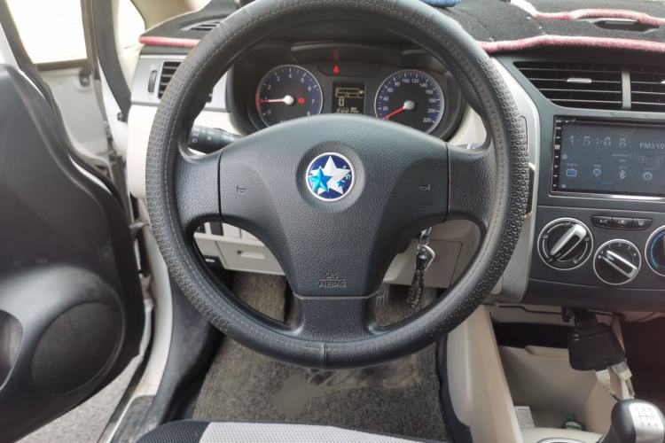 Used Venucia R50 2016 1.6L Manual Elite Edition Steering Wheel