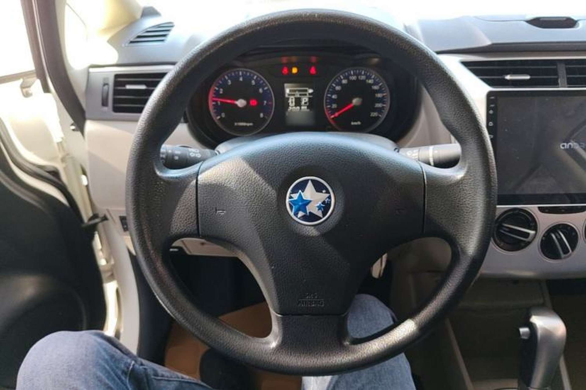 Used Venucia R50 2016 1.6L Automatic Elite Edition Steering Wheel
