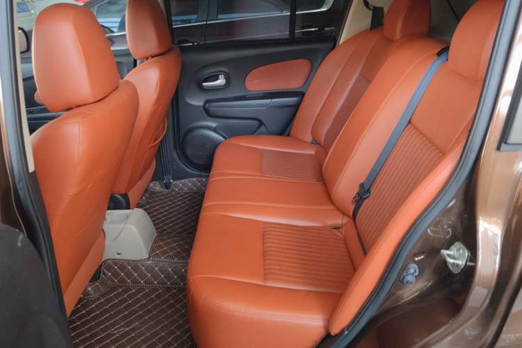 Used Venucia R50 2016 1.6L Automatic Elite Edition Left Rear Seat