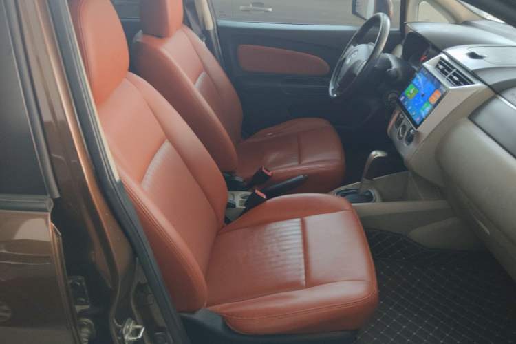 Used Venucia R50 2016 1.6L Automatic Elite Edition Right Front Seat