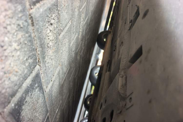 Used Venucia R50X 2013 1.6L Automatic Model Chassis Front Right