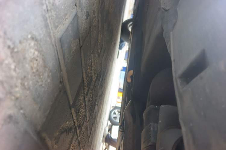 Used Venucia R50X 2013 1.6L Automatic Model Chassis Rear Left
