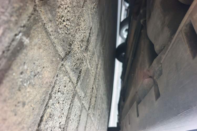 Used Venucia R50X 2013 1.6L Automatic Model Chassis Rear Right