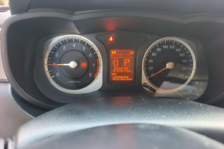 Used Venucia R50X 2013 1.6L Automatic Model Odometer Close Up
