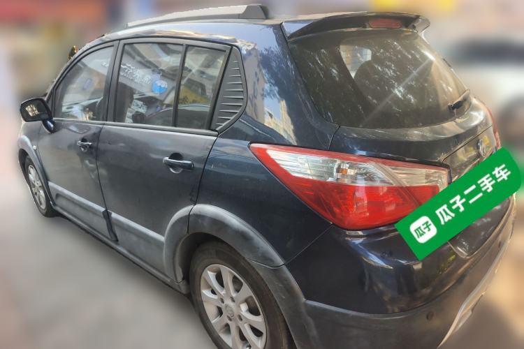Used Venucia R50X 2013 1.6L Automatic Model Rear Left 45 Deg