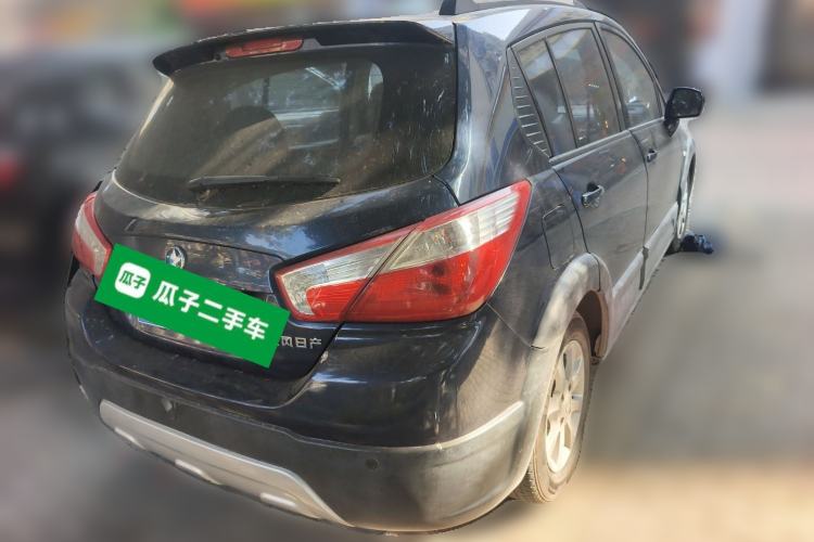 Used Venucia R50X 2013 1.6L Automatic Model Rear Right 45 Deg