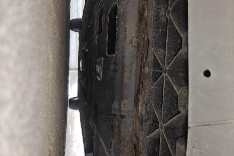 Used Venucia R50X 2013 1.6L Automatic Model Chassis Front