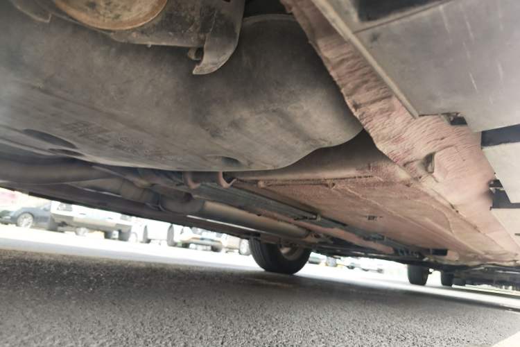 Used Venucia R50X 2013 1.6L Manual Model Chassis Rear Right