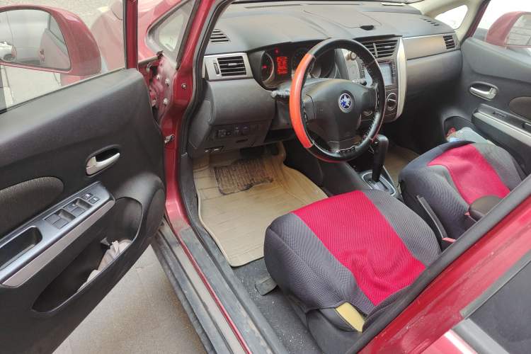 Used Venucia R50X 2013 1.6L Automatic Model Driver Seat