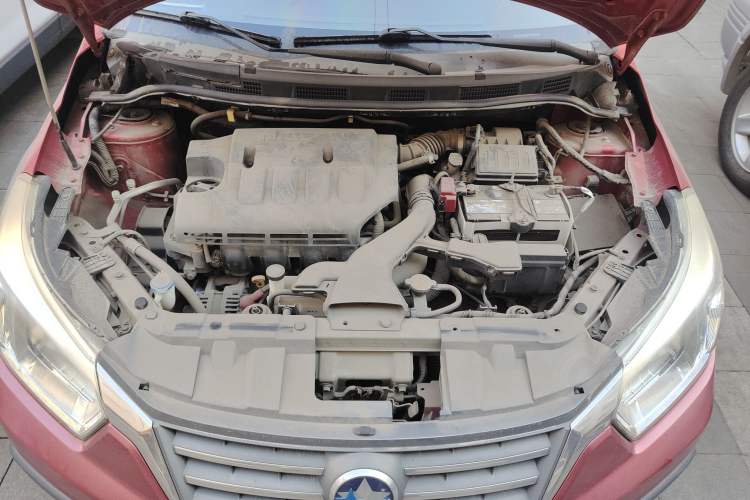 Used Venucia R50X 2013 1.6L Automatic Model Engine Bay