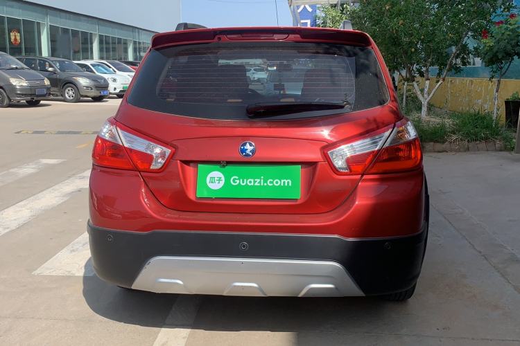 Used Venucia R50X 2013 1.6L Automatic Model Exterior 4