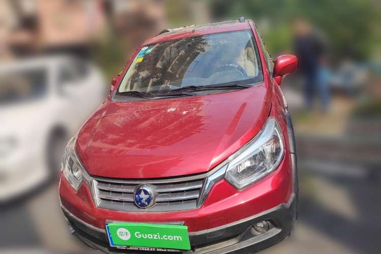 Used Venucia R50X 2013 1.6L Automatic Model Front