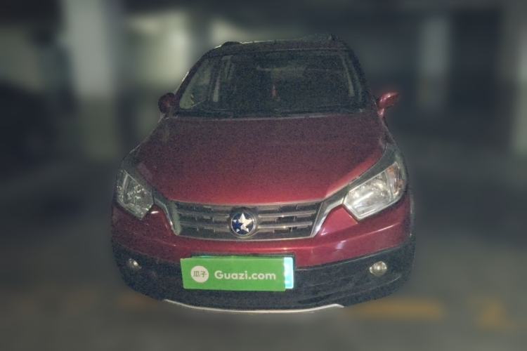 Used Venucia R50X 2013 1.6L Automatic Model Front