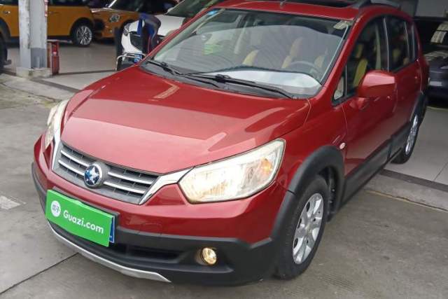 Used Venucia R50X 2013 1.6L Automatic Model
