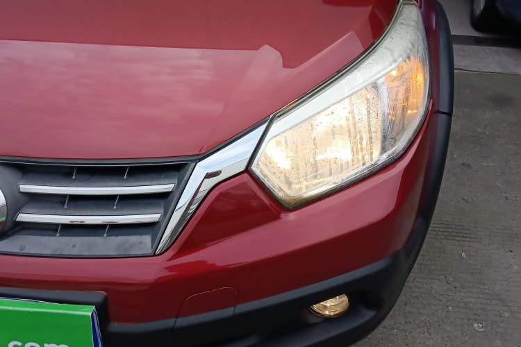 Used Venucia R50X 2013 1.6L Automatic Model Left Front Headlight