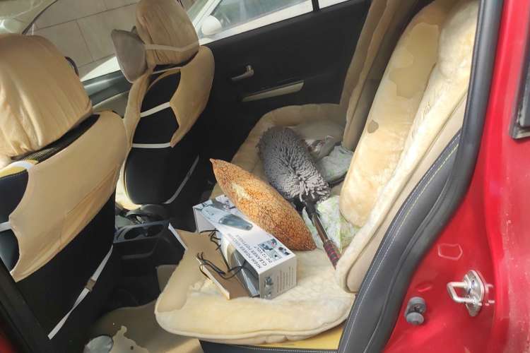Used Venucia R50X 2013 1.6L Automatic Model Left Rear Seat