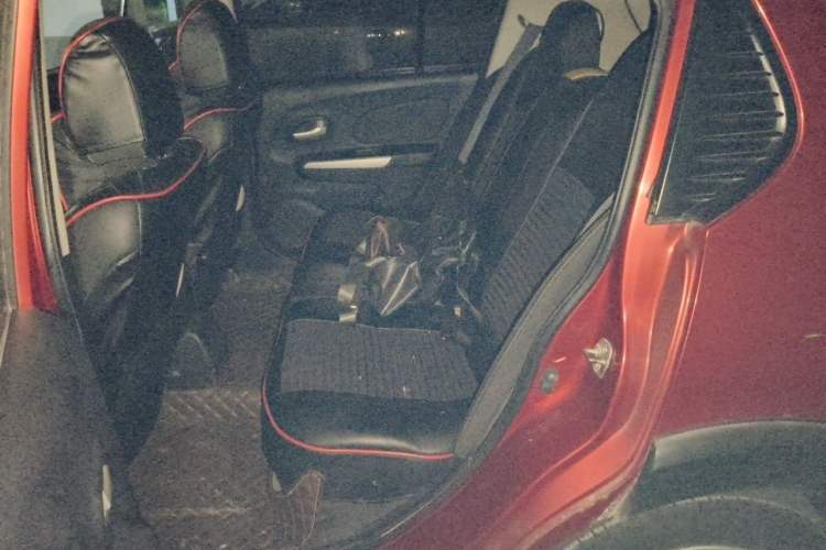 Used Venucia R50X 2013 1.6L Automatic Model Left Rear Seat