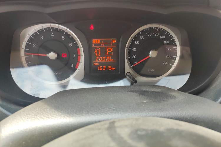 Used Venucia R50X 2013 1.6L Automatic Model Odometer Close Up