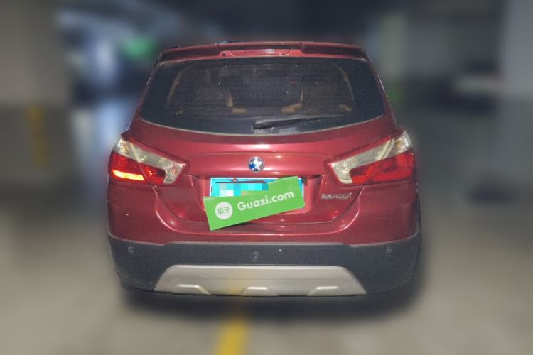 Used Venucia R50X 2013 1.6L Automatic Model Rear
