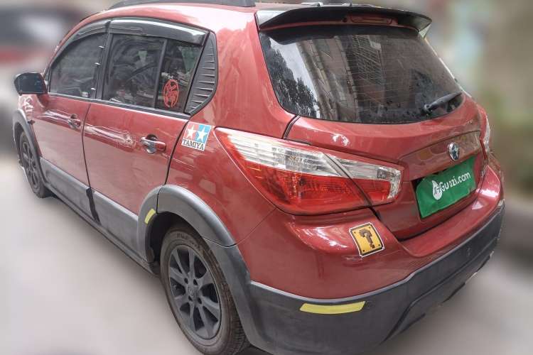 Used Venucia R50X 2013 1.6L Automatic Model Rear Left 45 Deg