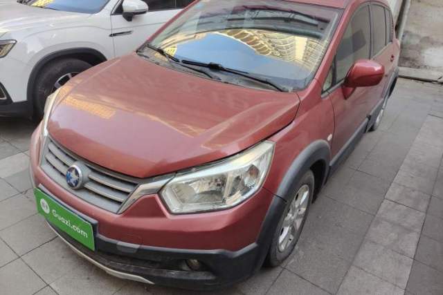 Used Venucia R50X 2013 1.6L Automatic Model