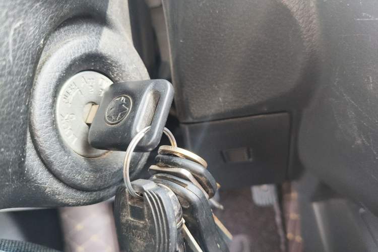 Used Venucia R50X 2013 1.6L Manual Model Vehicle Key