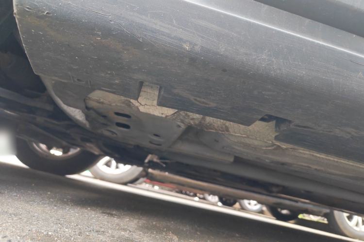 Used Venucia R50X 2013 1.6L Manual Version with Beidou Navigation Chassis Front Left