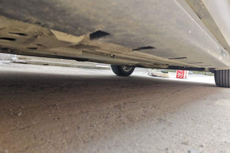 Used Venucia R50X 2013 1.6L Manual Model Chassis Front Left