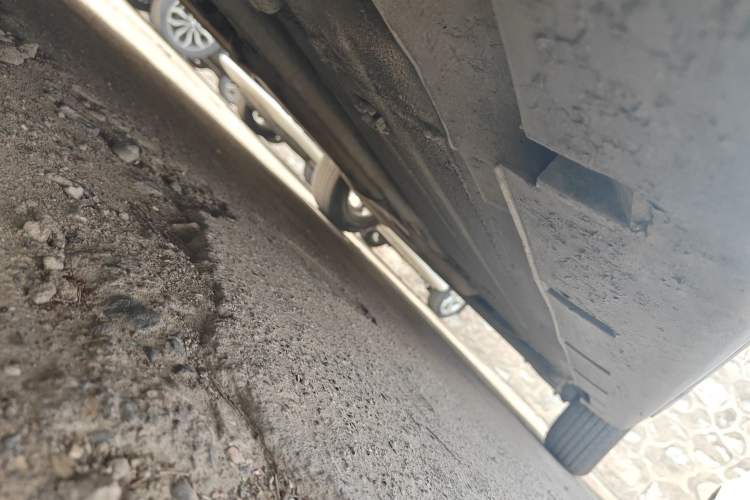Used Venucia R50X 2013 1.6L Automatic Model Chassis Front Left