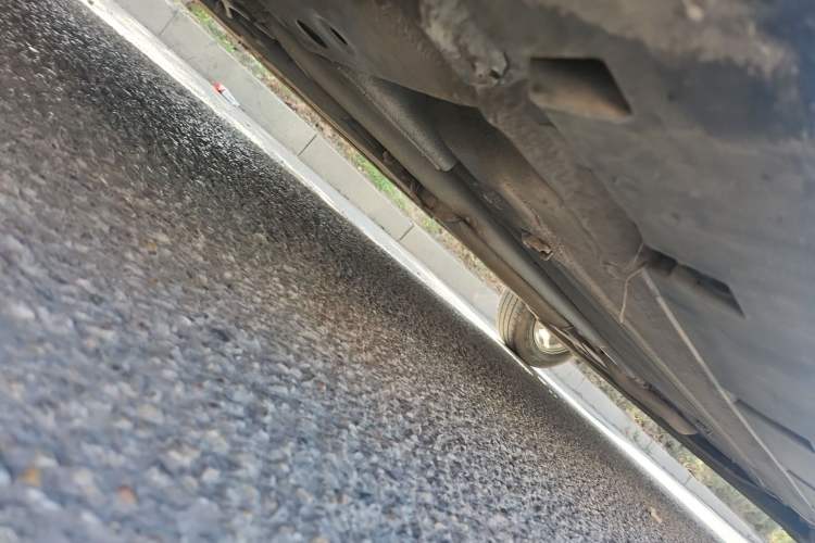Used Venucia R50X 2013 1.6L Automatic Model Chassis Front Left