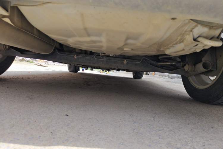 Used Venucia R50X 2013 1.6L Manual Model Chassis Rear