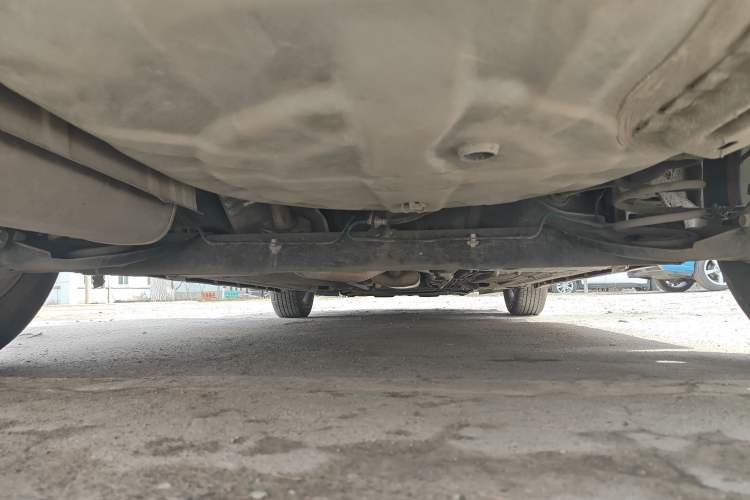 Used Venucia R50X 2013 1.6L Automatic Model Chassis Rear