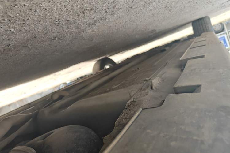 Used Venucia R50X 2013 1.6L Automatic Model Chassis Rear Left