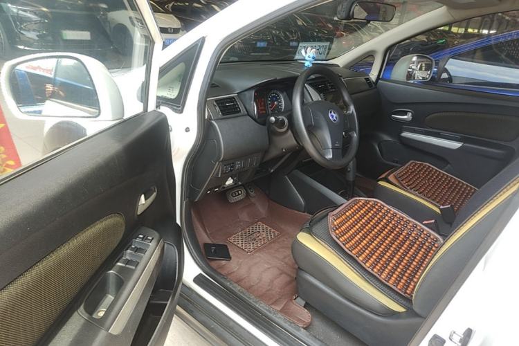 Used Venucia R50X 2013 1.6L Automatic Model Driver Seat
