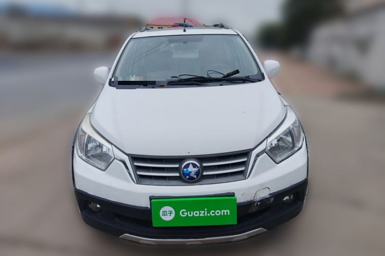 Used Venucia R50X 2013 1.6L Automatic Model Exterior 1