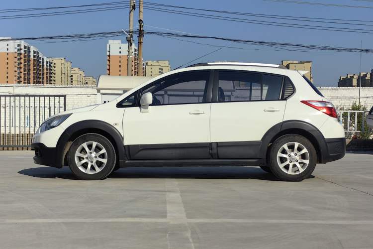 Used Venucia R50X 2013 1.6L Manual Model Exterior 1