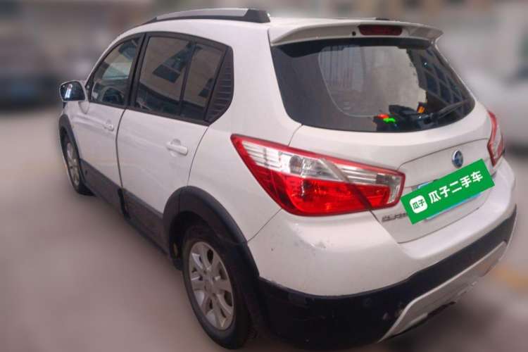 Used Venucia R50X 2013 1.6L Automatic Model Exterior 3