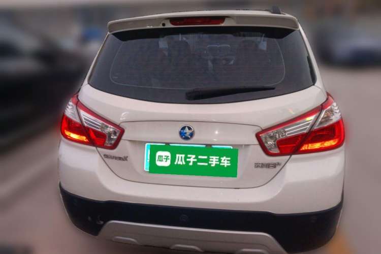 Used Venucia R50X 2013 1.6L Automatic Model Exterior 4