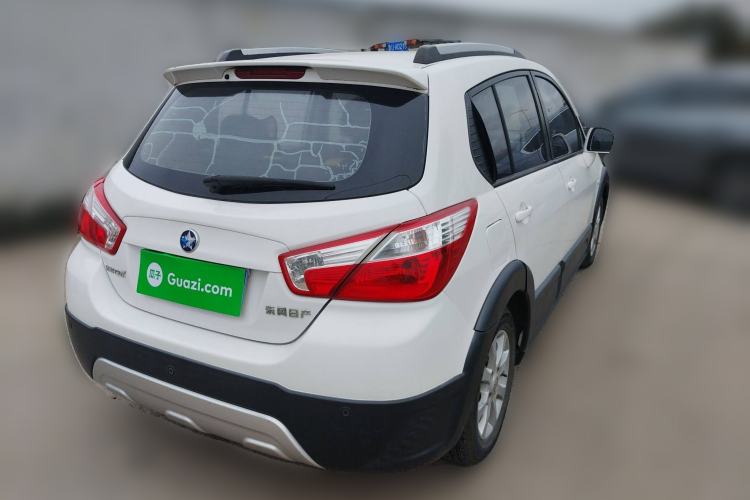 Used Venucia R50X 2013 1.6L Automatic Model Exterior 5