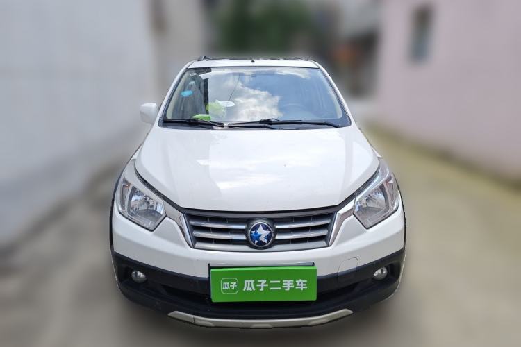 Used Venucia R50X 2013 1.6L Manual Model Front
