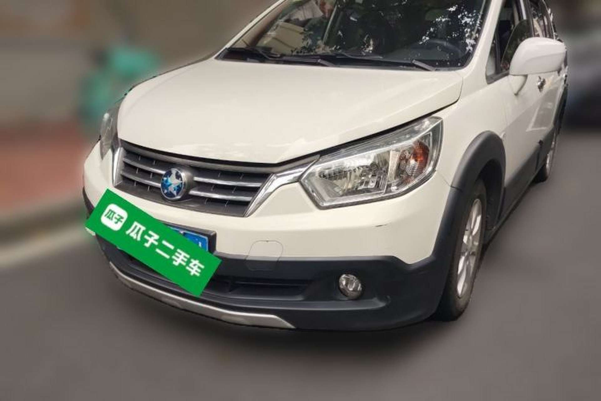 Used Venucia R50X 2013 1.6L Manual Model Front Left 45 Deg