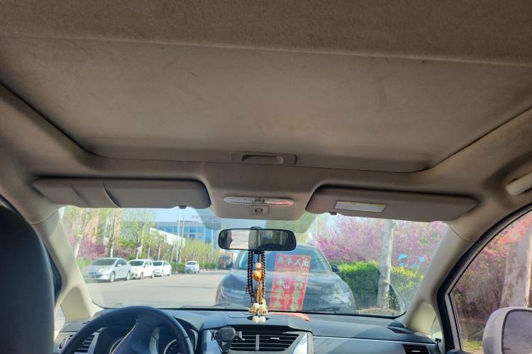 Used Venucia R50X 2013 1.6L Automatic Model Headliner