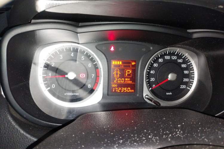 Used Venucia R50X 2013 1.6L Automatic Model Instrument Cluster