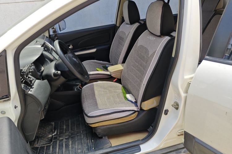Used Venucia R50X 2013 1.6L Manual Model Left Front Seat