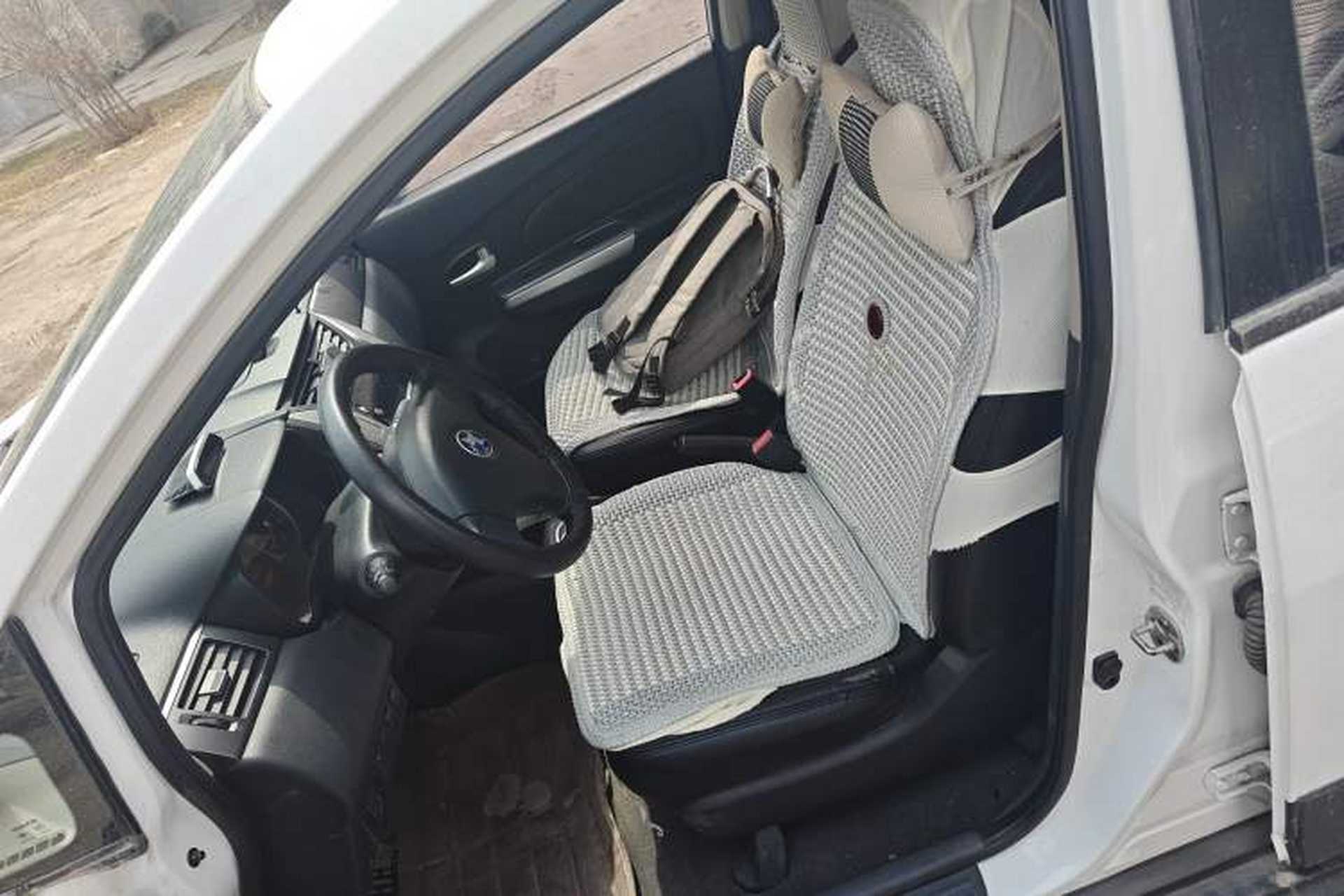 Used Venucia R50X 2013 1.6L Automatic Model Left Front Seat