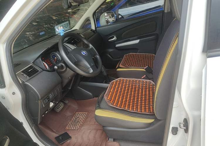 Used Venucia R50X 2013 1.6L Automatic Model Left Front Seat