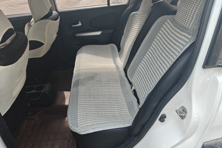 Used Venucia R50X 2013 1.6L Automatic Model Left Rear Seat