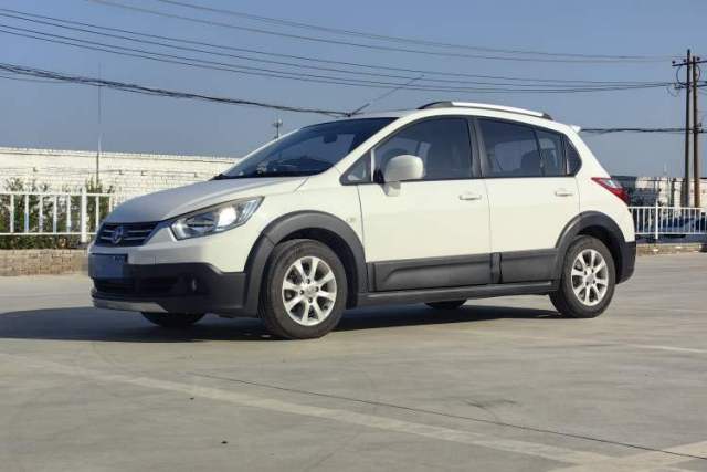 Used Venucia R50X 2013 1.6L Manual Model