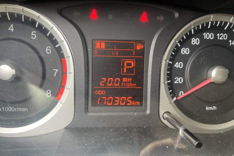 Used Venucia R50X 2013 1.6L Automatic Model Odometer Close Up